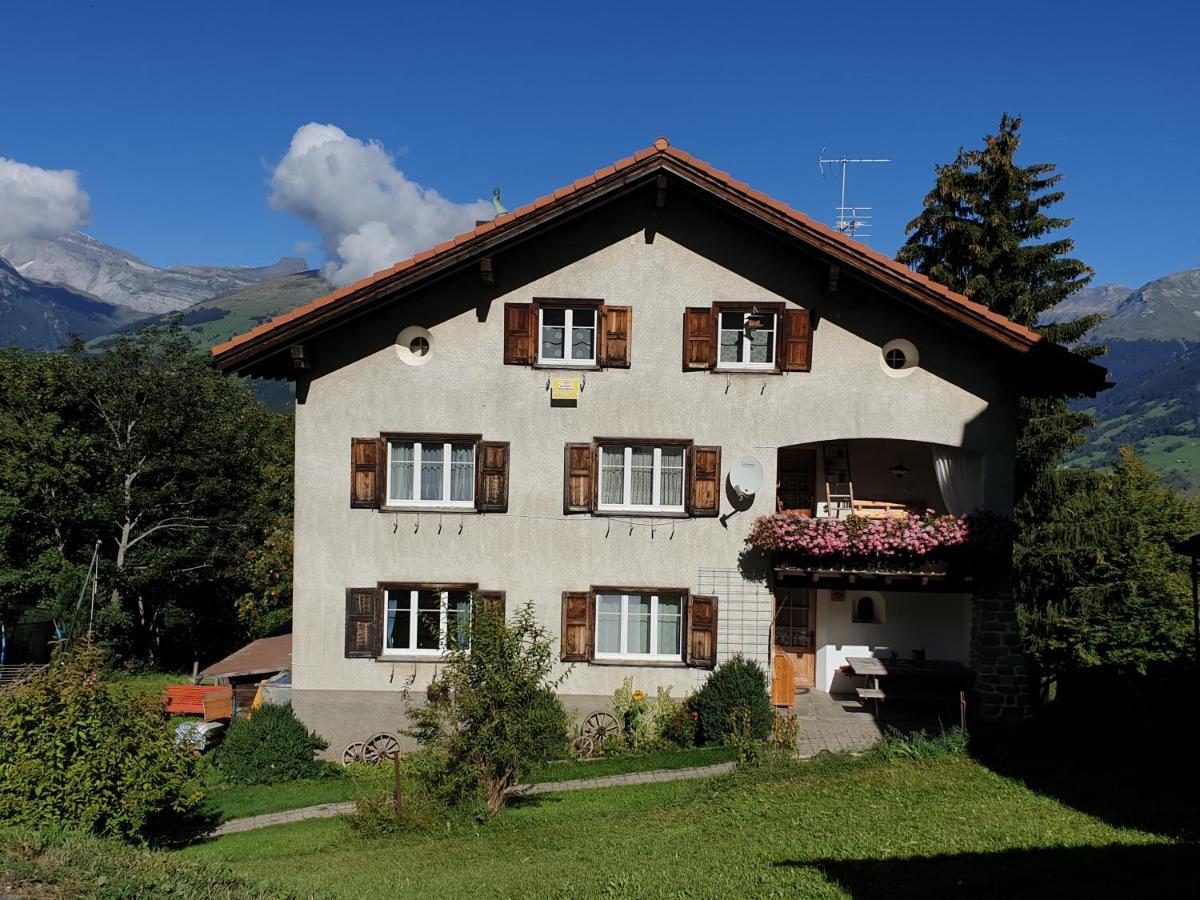 Ferienwohnung Antonia Surcuolm Екстер'єр фото